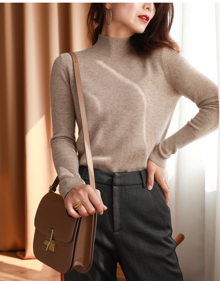 Basic women's high-neck sweater - Soft and essential