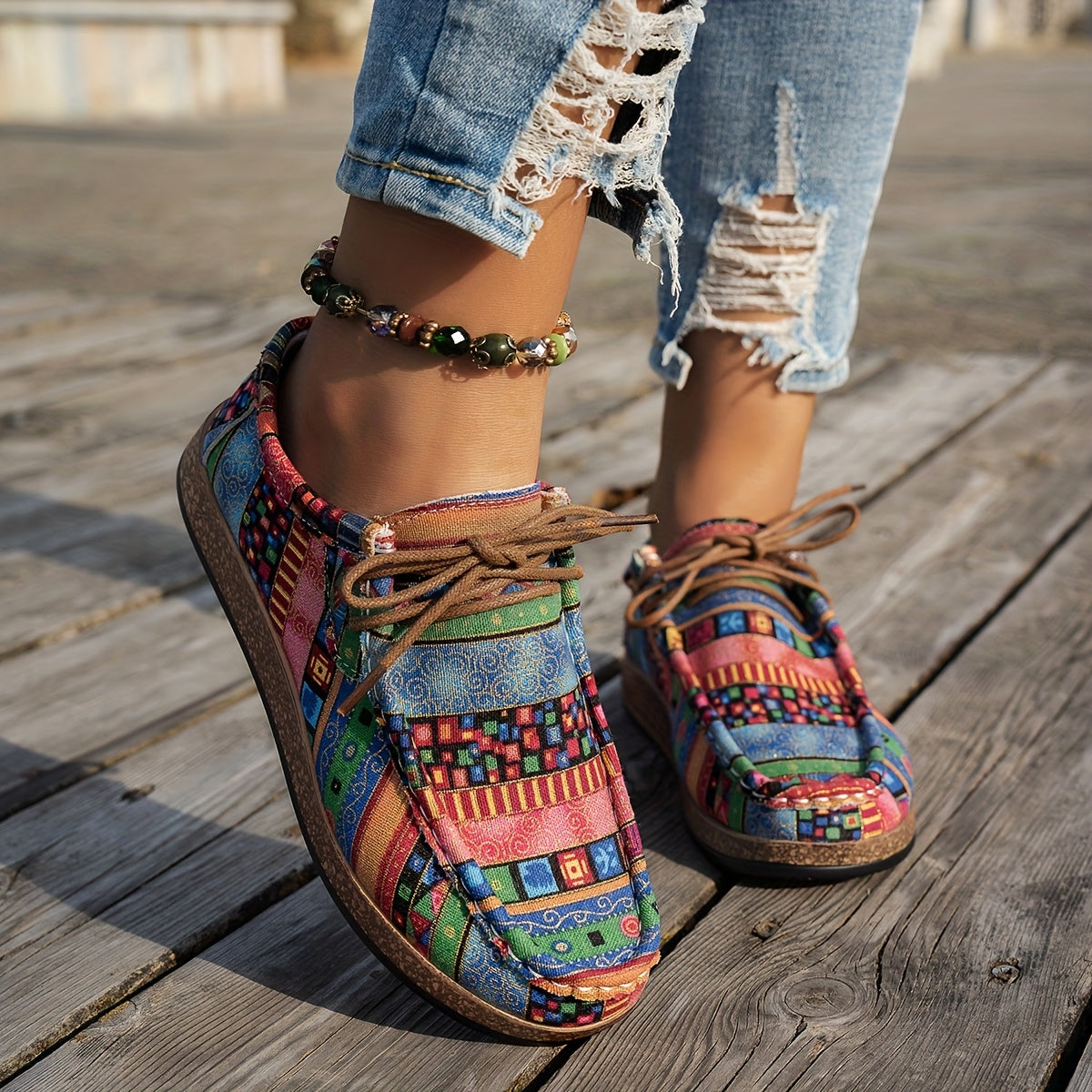 Casual Sneakers with Lively Patchwork – Elegant Footwear for Every Day