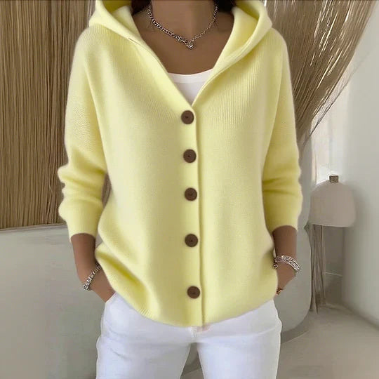 Gilet en Maille à Capuche pour Femme – Tricot Élégant à Boutons