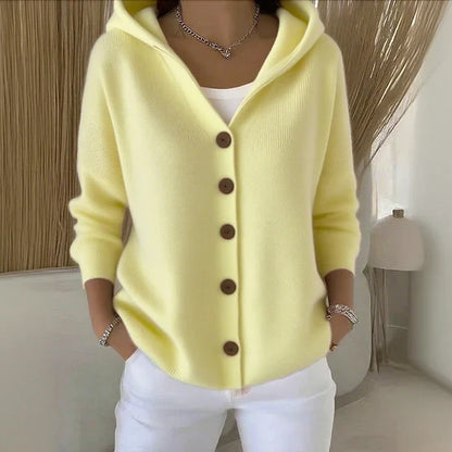 Gilet en Maille à Capuche pour Femme – Tricot Élégant à Boutons