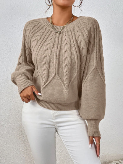 Women's crew-neck cable-knit sweater - Soft and versatile