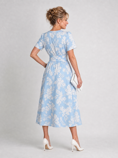 Women's floral midi dress with V-neck and short sleeves - Lightweight and summery