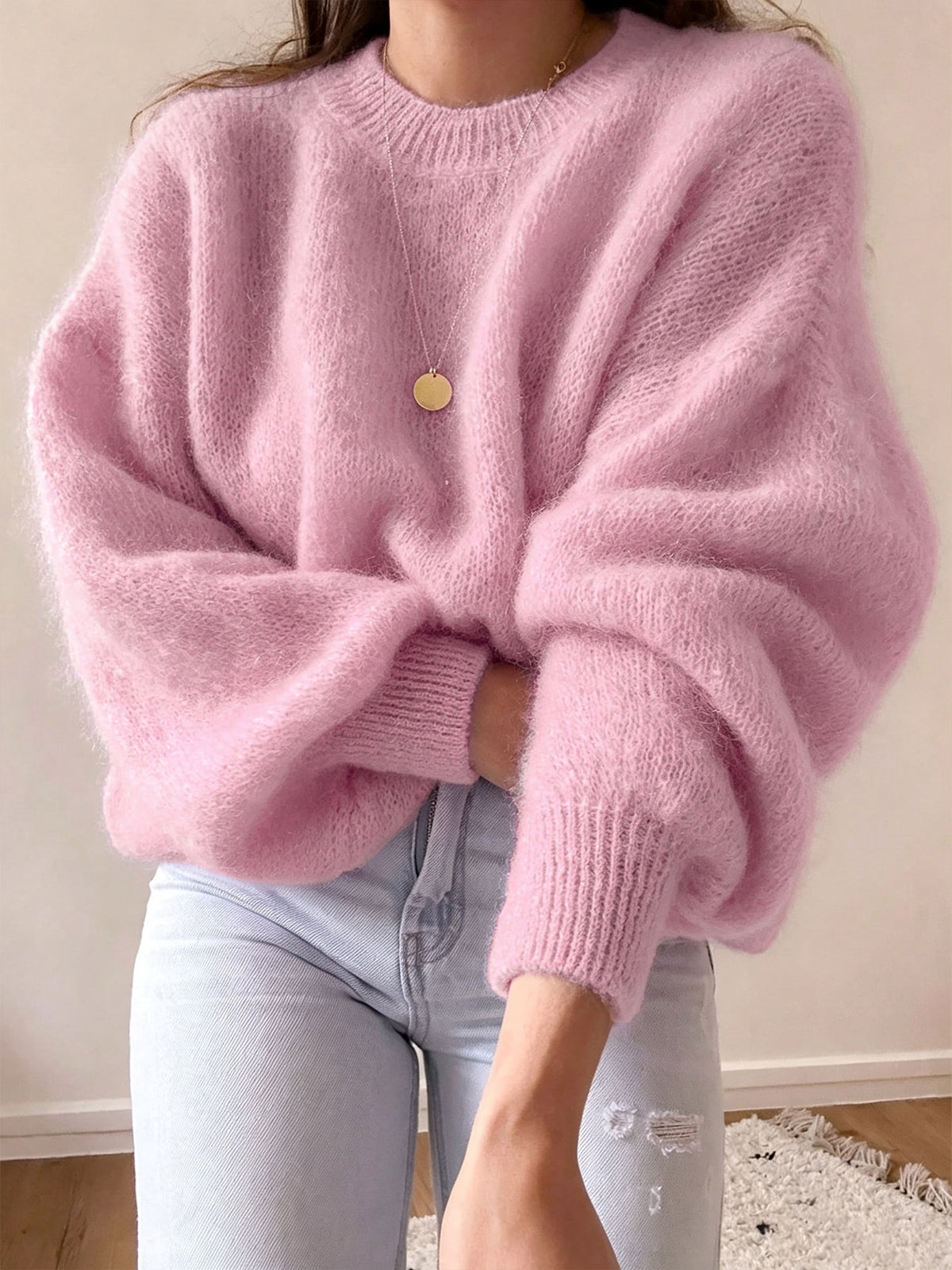 Loose-fitting women's crew-neck sweater - Soft and comfortable