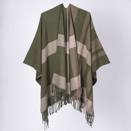 Women’s fringed blanket scarf - Classic and enveloping