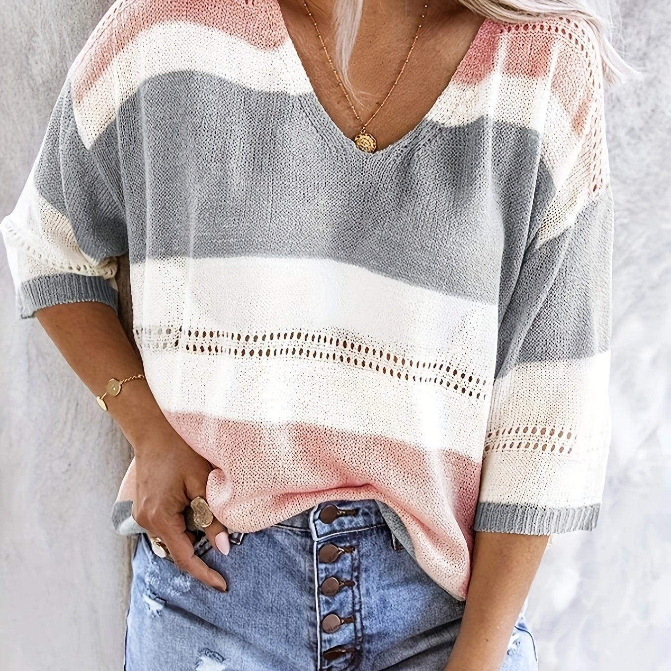 Pull Femme en Maille Fine – Style Doux Léger Élégant au Quotidien