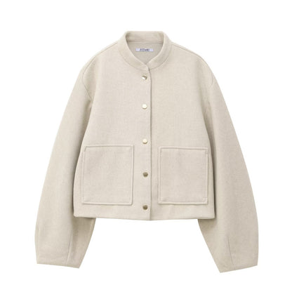 Loose women's shirt jacket with button fastening - Simple and casual