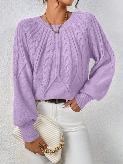 Women's crew-neck cable-knit sweater - Soft and versatile