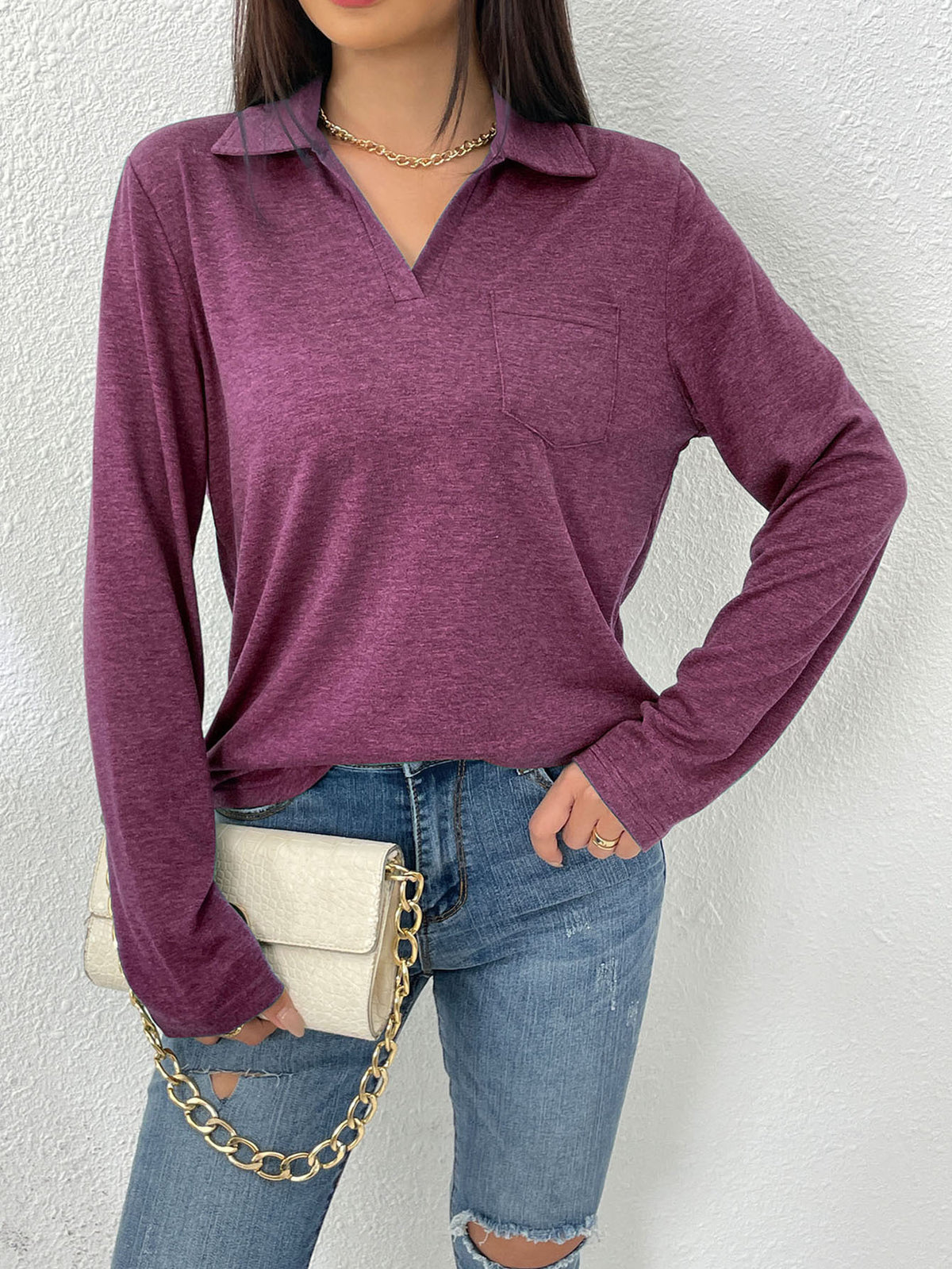 Plain women's top with a notched collar - Simple and comfortable