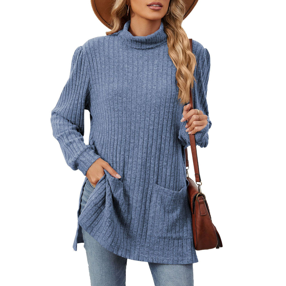 Women's turtleneck T-shirt with slits - Loose-fitting and practical
