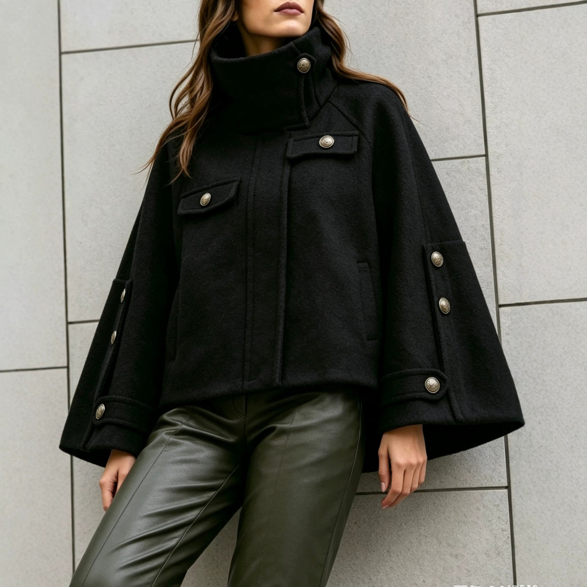 Manteau court femme ample a col montant - Elegant et chaud