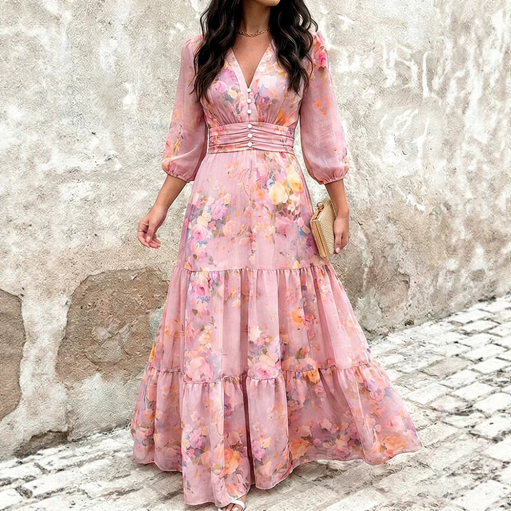 Vestito da donna aderente con volant sovrapposti e maniche 3/4