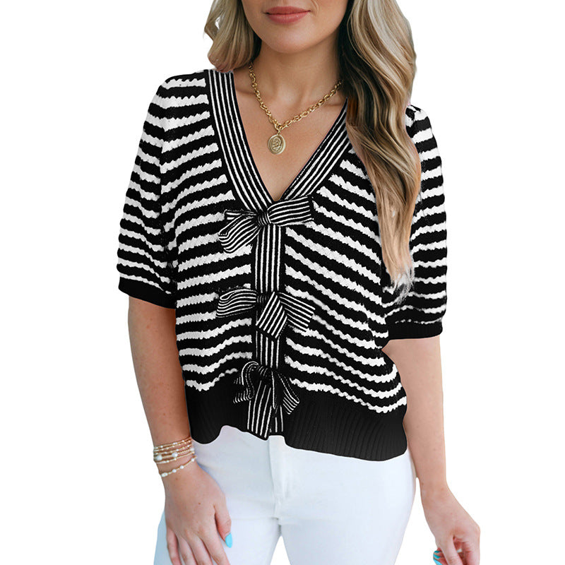 Soft and Original Short-Sleeve V-Neck Pullover with Bows