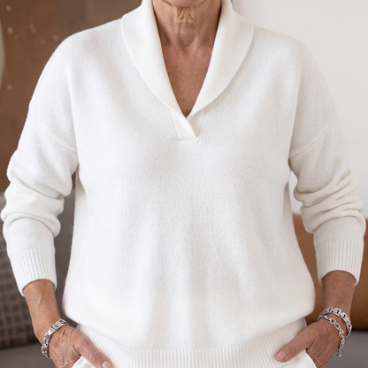 Flatterende og behagelig Clarissa-pullover med V-hals til kvinder