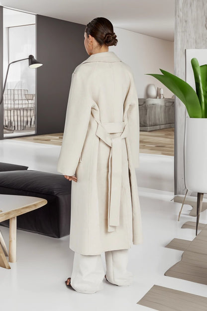 Cappotto invernale da donna con ampio colletto – Chic e caldo