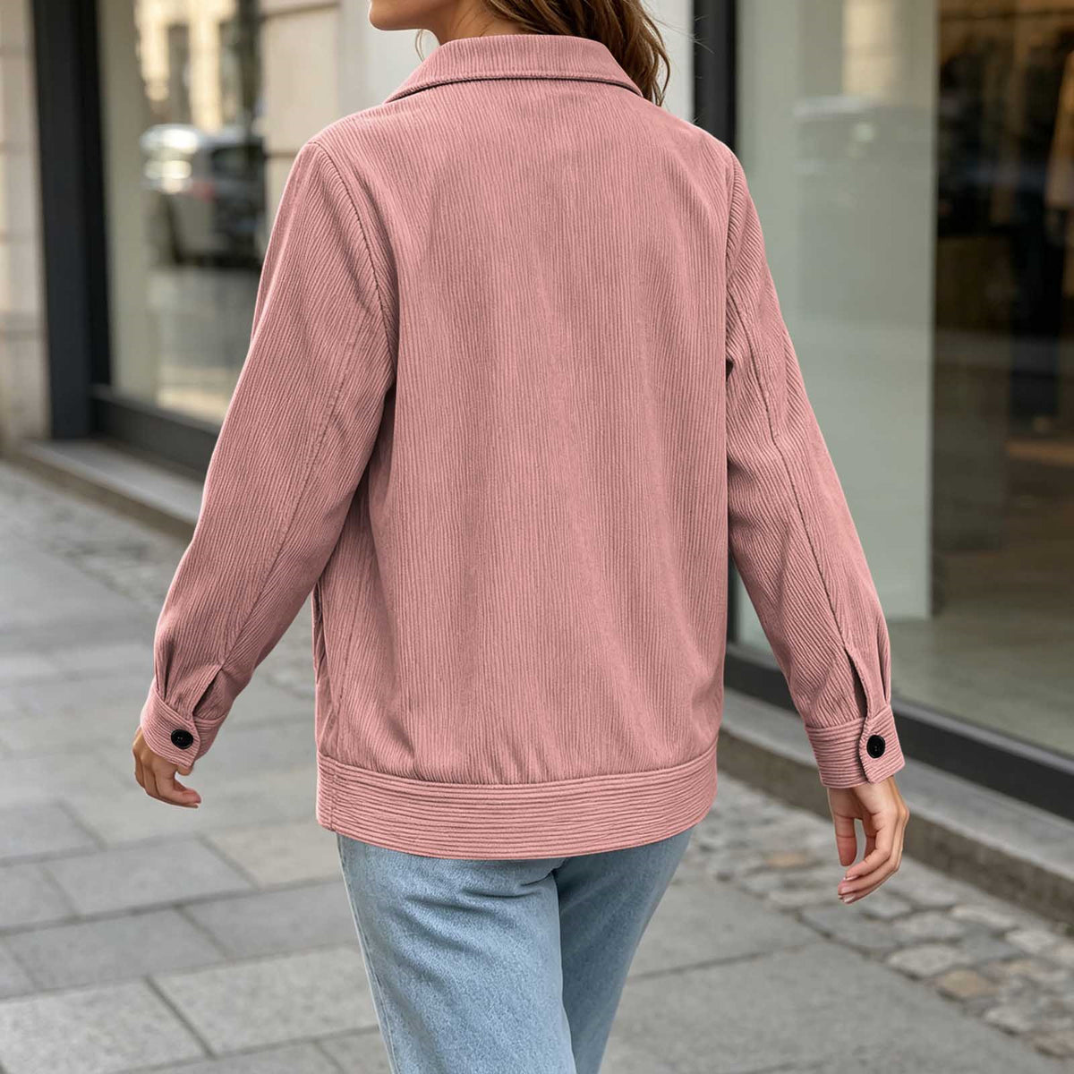 Giacca casual da donna con revers - Semplice e raffinata