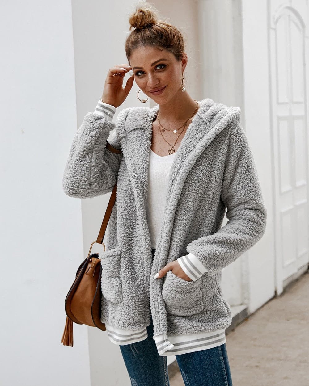 Veste Longue en Fourrure Tendance Femme pour l’Hiver – Élégante et Confortable