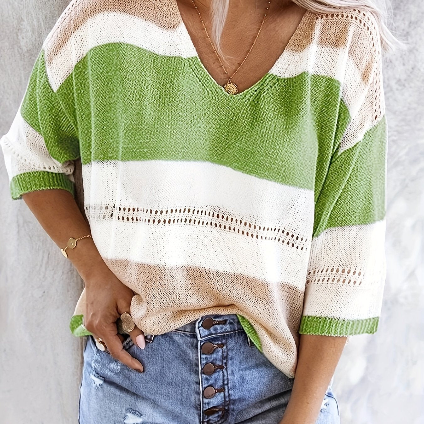 Pull Femme en Maille Fine – Style Doux Léger Élégant au Quotidien