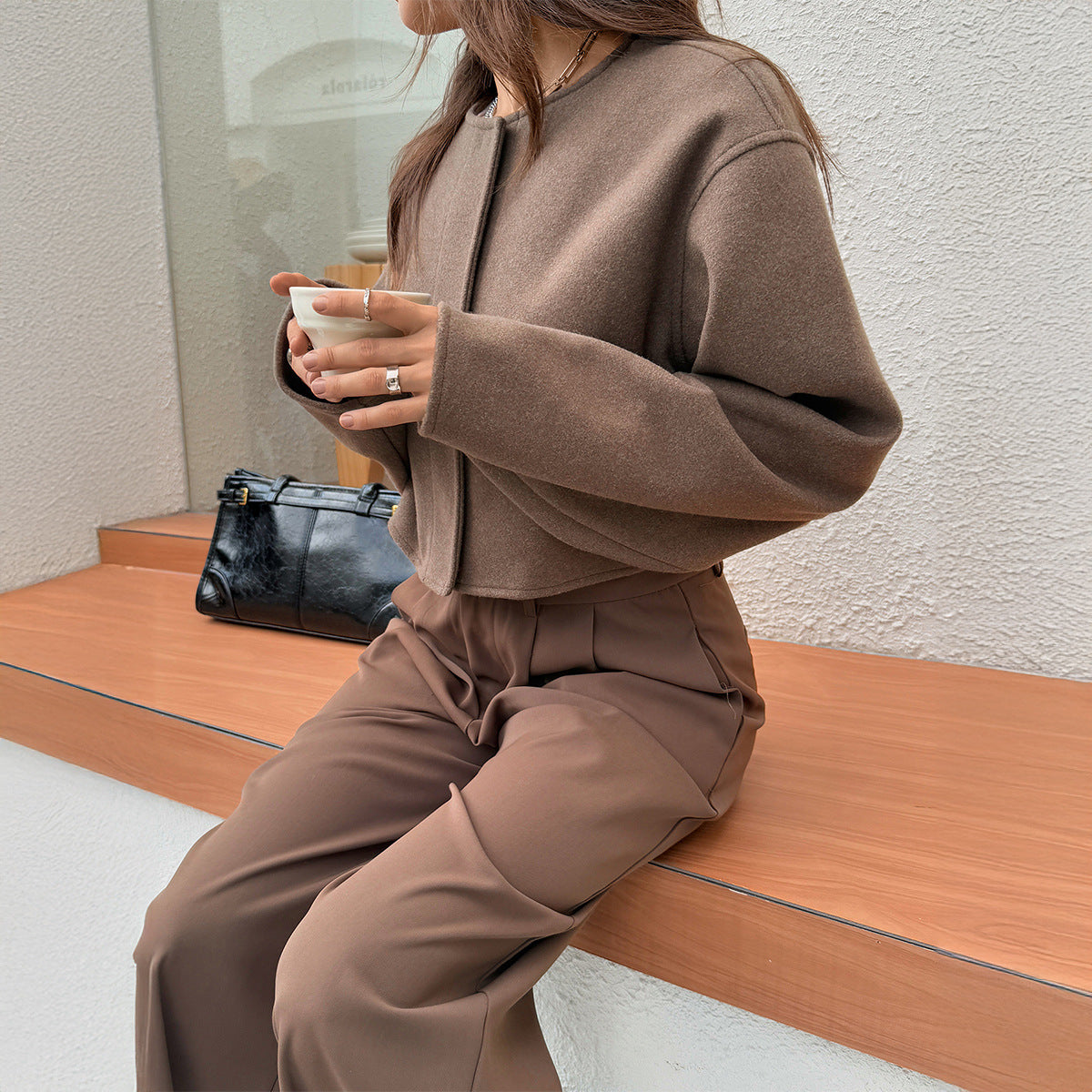 Veste courte premium en mélange de laine pour femme – Pea coat à manches longues