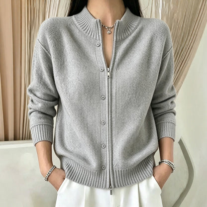 Women's zip-up crew-neck sweater - Soft and practical