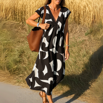 Robe midi Shaira imprimé géométrique noir et blanc col V