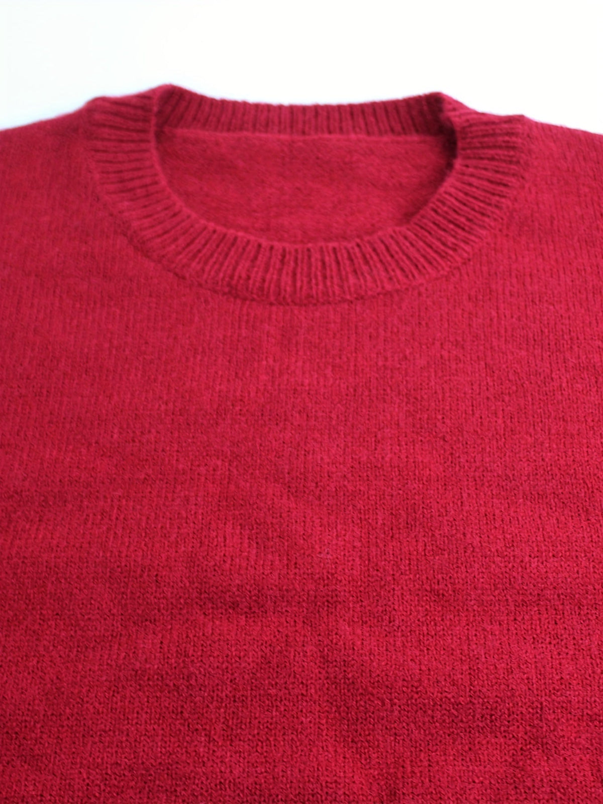Women's ribbed sweater with striped cuffs - Modern and comfortable