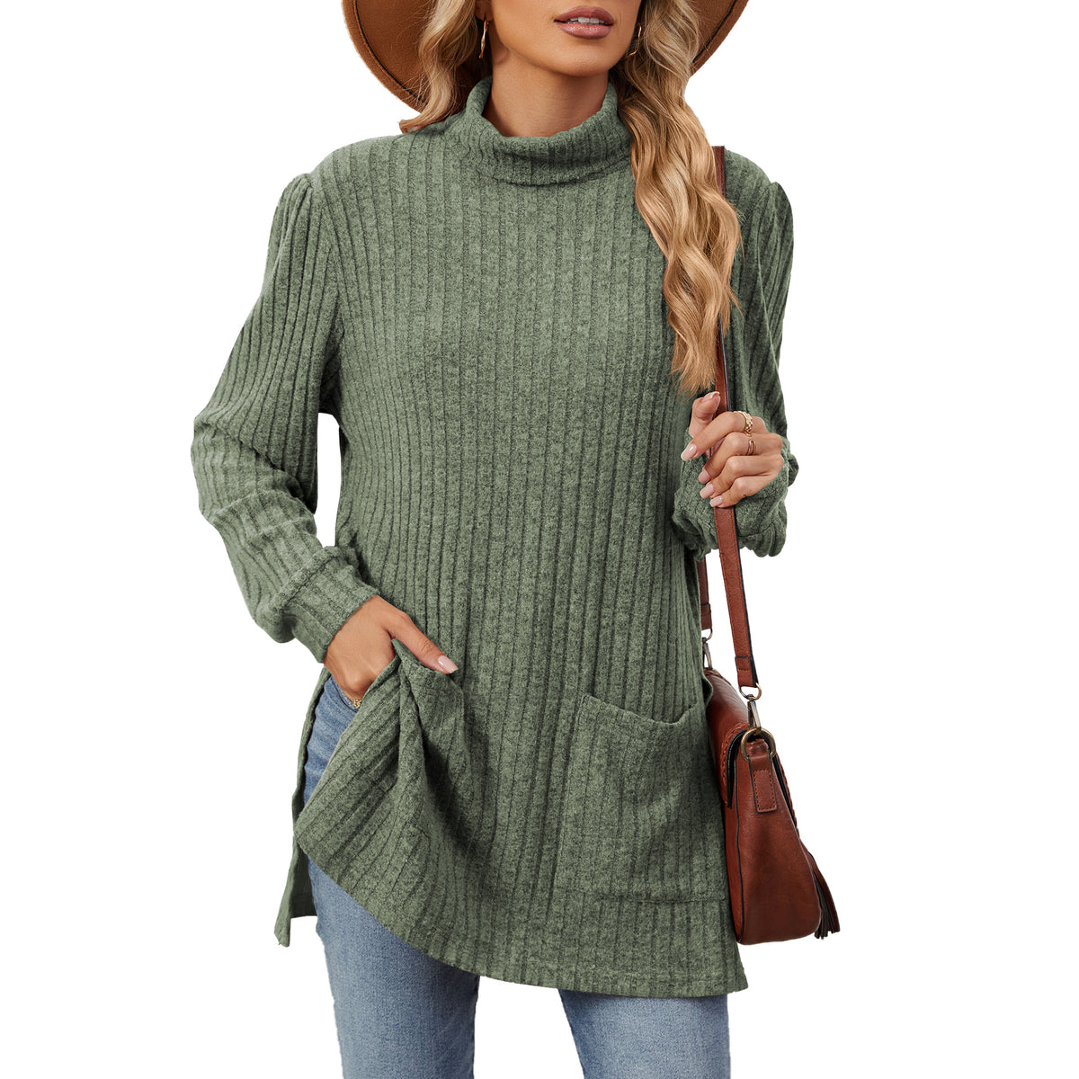 Women's turtleneck T-shirt with slits - Loose-fitting and practical