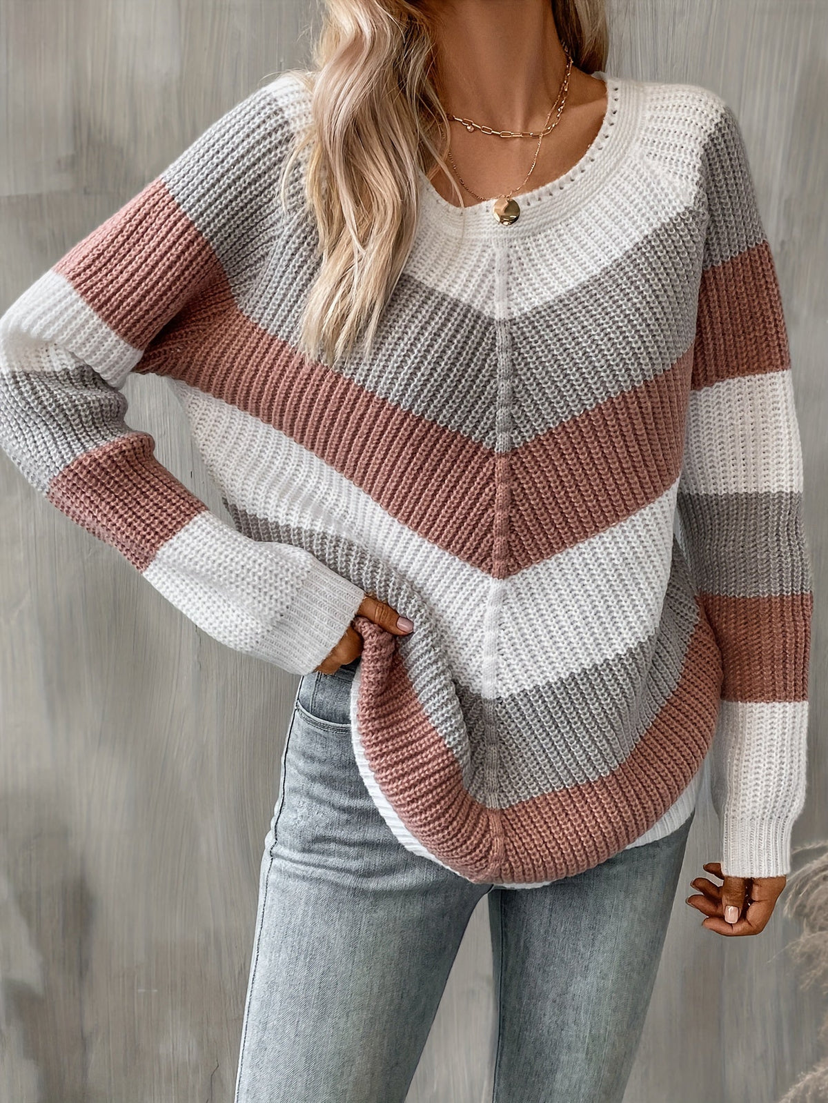 Women's chevron color-block sweater – Modern and comfortable