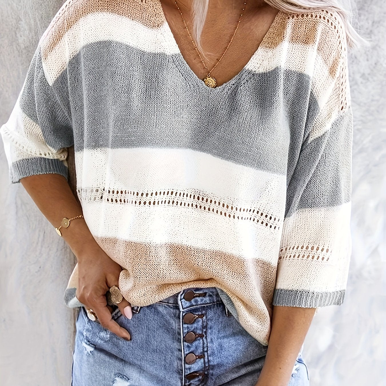Pull Femme en Maille Fine – Style Doux Léger Élégant au Quotidien
