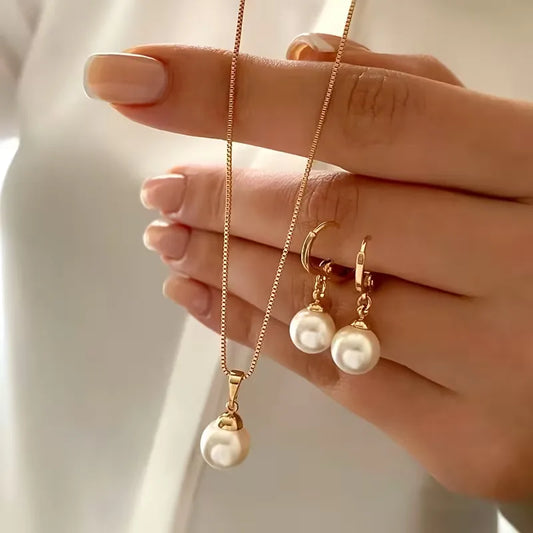 Parure collier perles et boucles - Feminine et raffinee