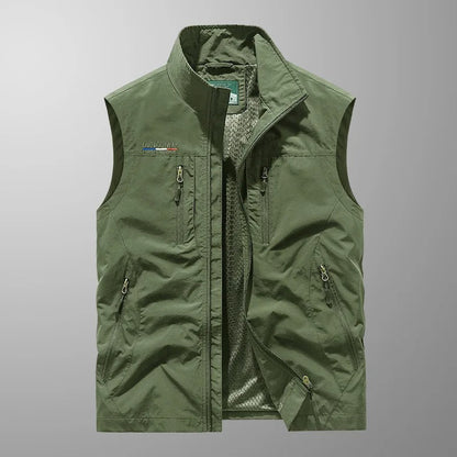Men's zip-up bodywarmer with stand-up collar - Practical and versatile