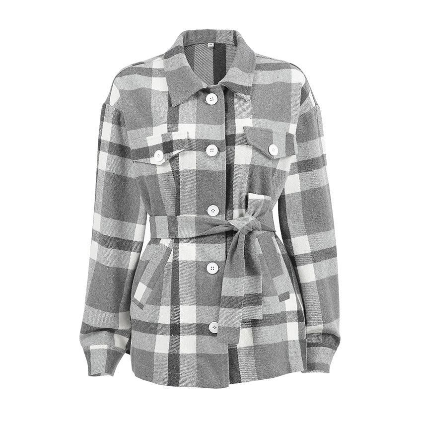 Women’s plaid coat with a wide tie collar – Chic and cozy