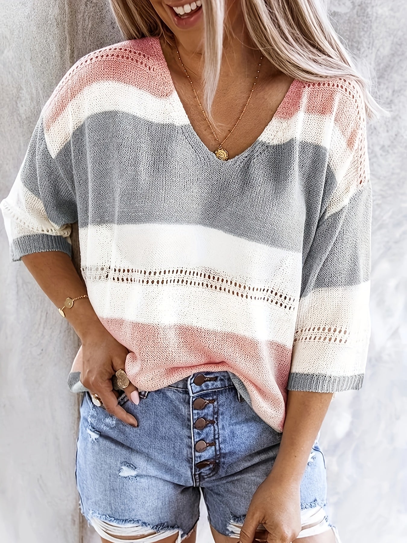 Pull Femme en Maille Fine – Style Doux Léger Élégant au Quotidien