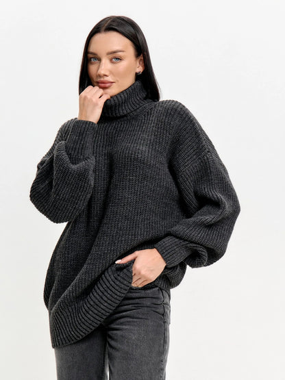 Women's knitted turtleneck top - Trendy and warm