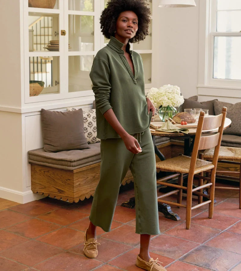 Ensemble Femme à Coupe Décontractée – Haut Col V et Pantalon Droit Décontracté