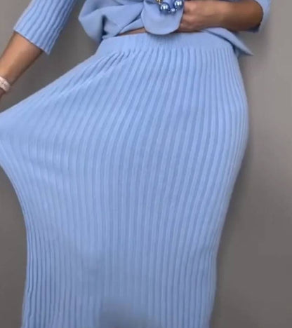Ensemble Tricot Élégant Femme – Pull Col Roulé Côtelé et Jupe Midi