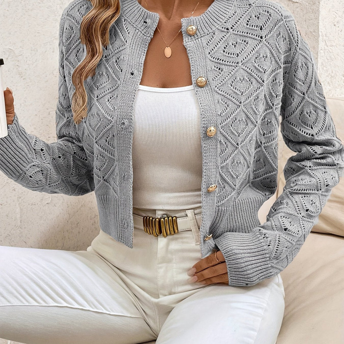 Cardigan femme boutonne ajoure - Elegant et leger