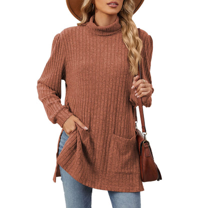 Women's turtleneck T-shirt with slits - Loose-fitting and practical