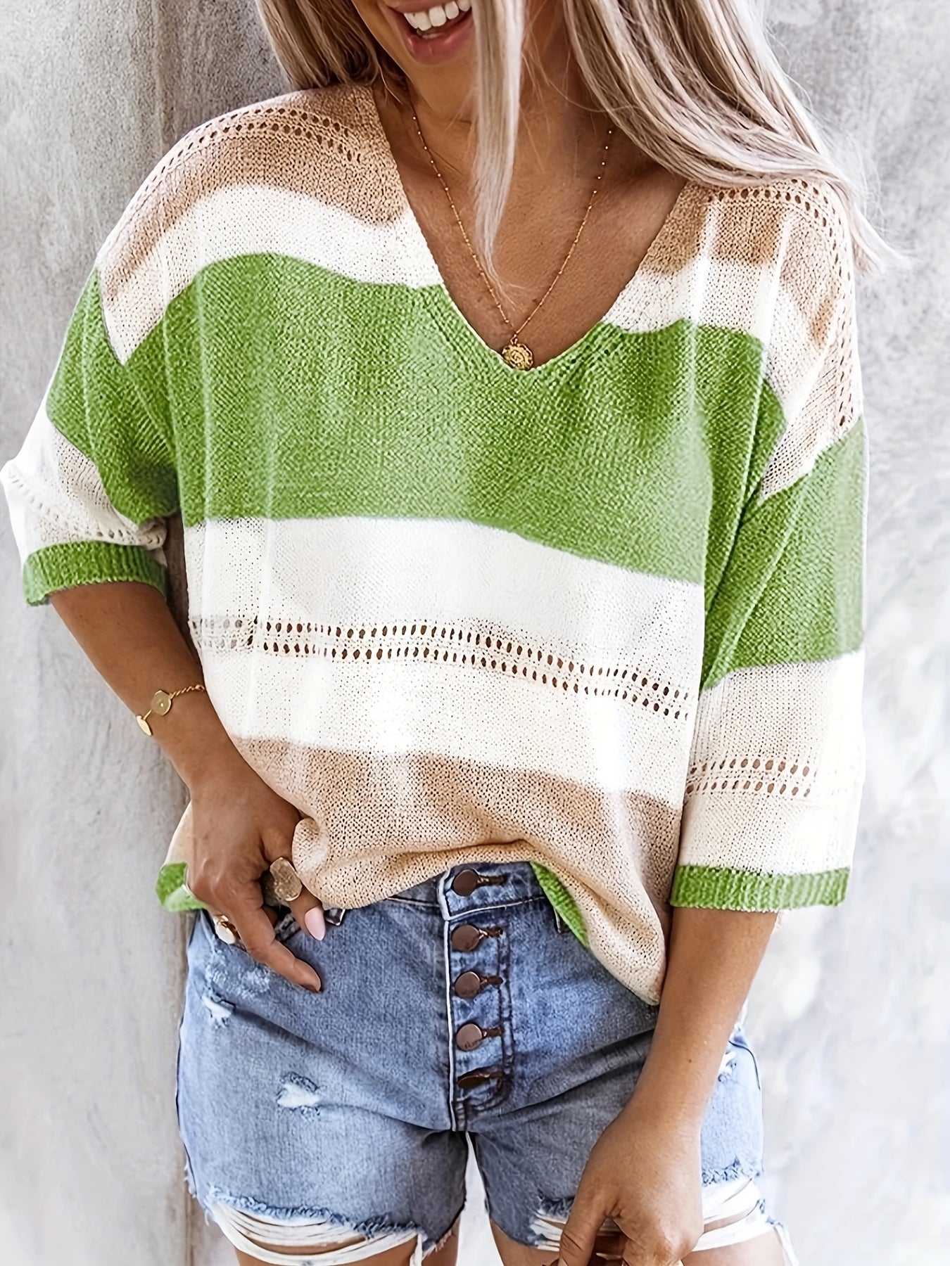 Pull Femme en Maille Fine – Style Doux Léger Élégant au Quotidien
