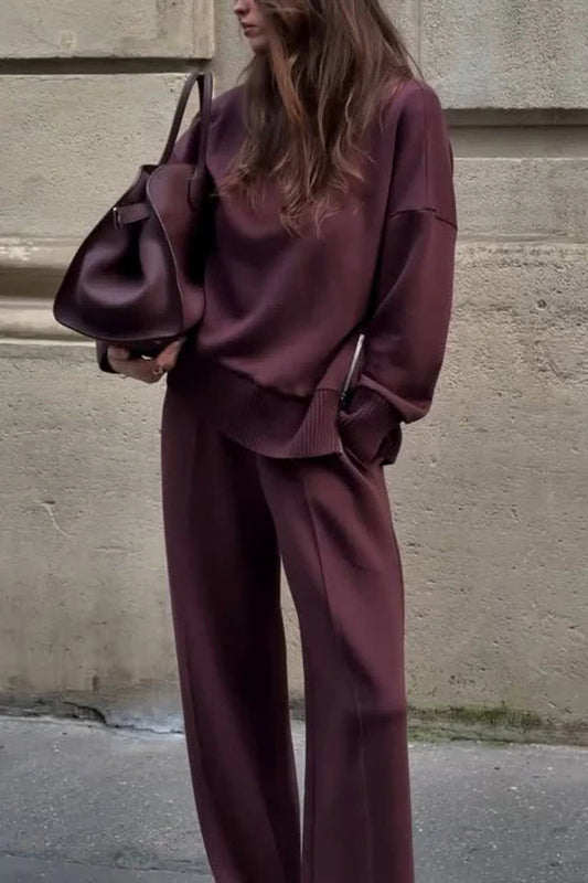 Thick and Elegant Leisurewear Set for Women – Turtleneck Sweatshirt and Wide Pants