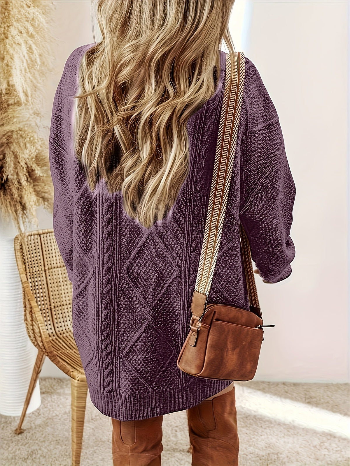 Women's textured cable-knit sweater dress - Warm and elegant