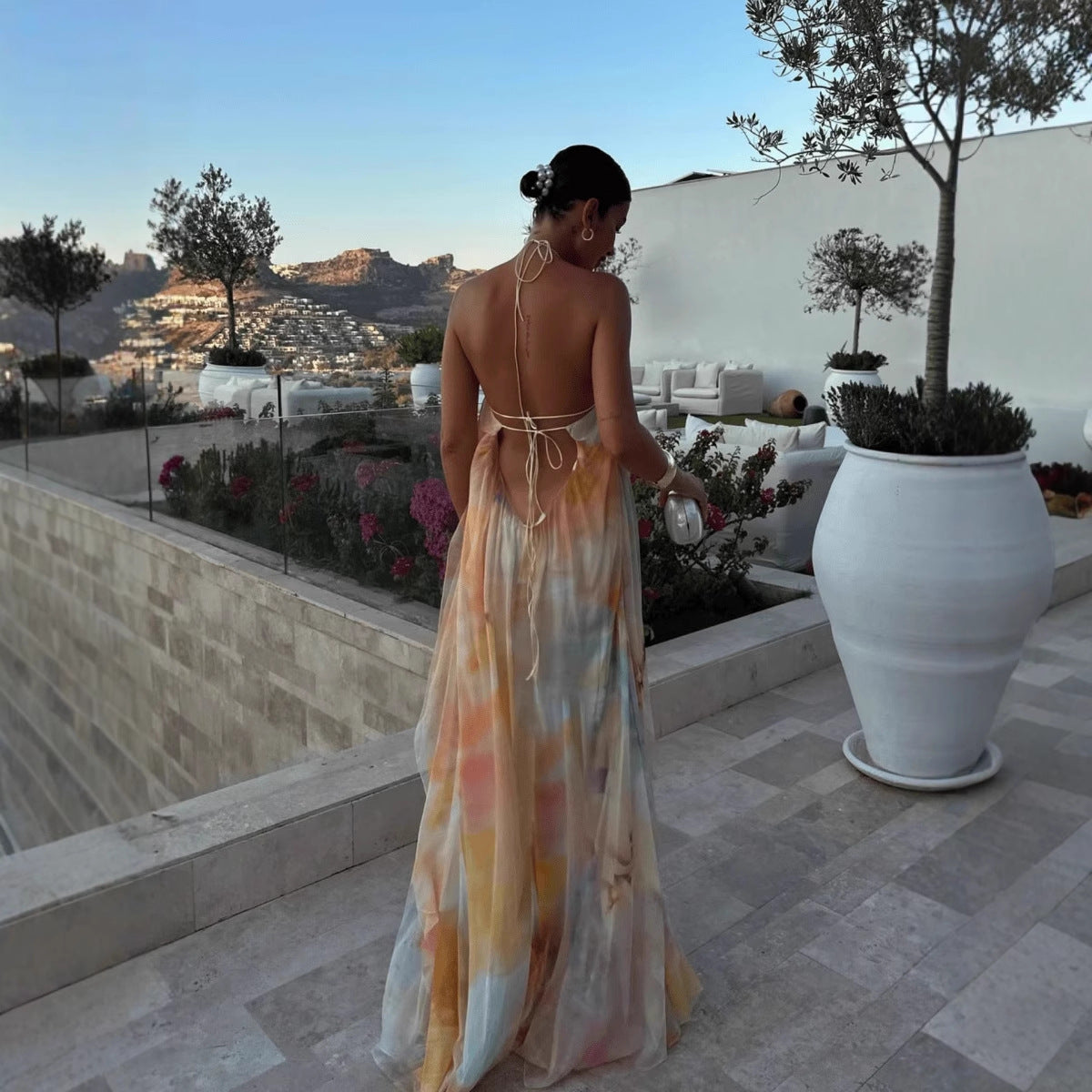 Robe maxi imprimée femme – Col halter et dos nu pour l’été
