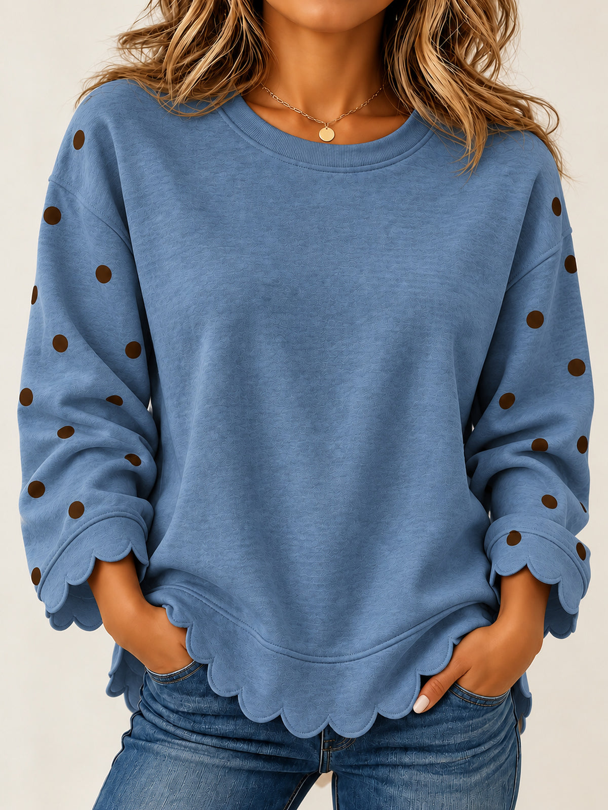 Flowy women's blouse - Elegant and polished