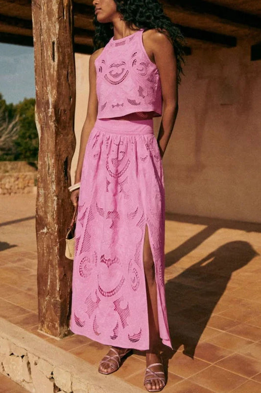 Ensemble deux pièces femme brodé Santorin élégant – Haut court sans manches et jupe longue fluide – Tenue d’été légère et décontractée pour la plage