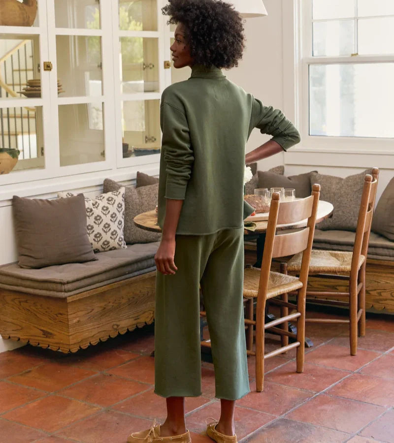 Ensemble Femme à Coupe Décontractée – Haut Col V et Pantalon Droit Décontracté