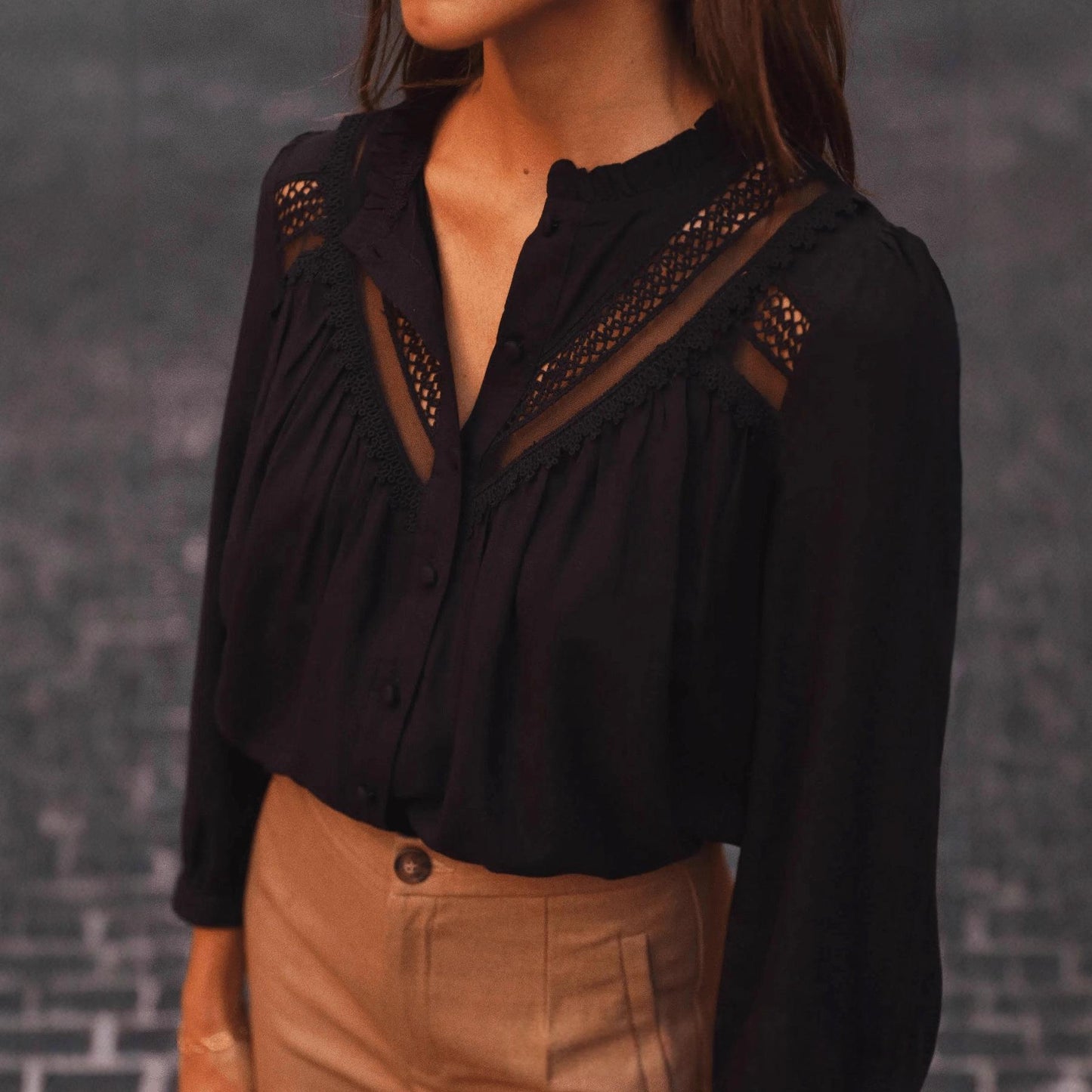 Top da donna con inserto in pizzo - Semplice e femminile