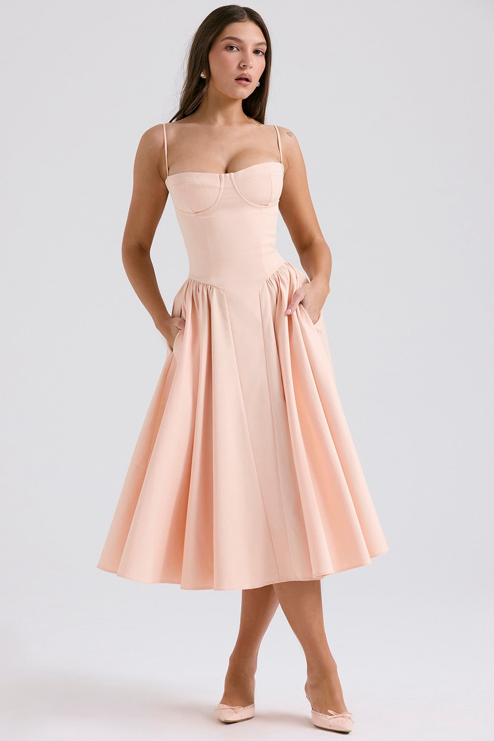 Robe Midi Corset Femme à Bretelles Réglables – Élégante et Flatteuse