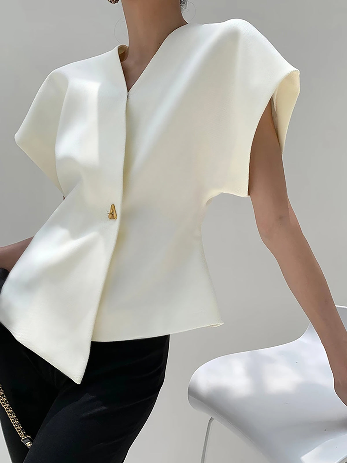 Top da donna con scollo a V elegante - Fluido e raffinato