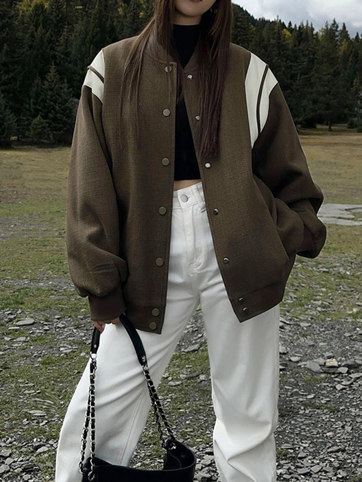 Veste Varsity Rétro Femme – Coupe Décontractée avec Manches à Rayures