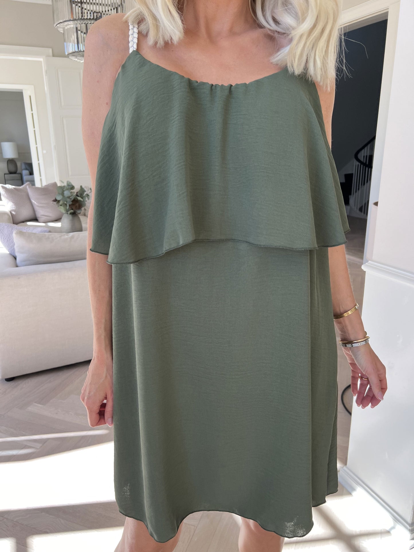 Robe Midi Élégante à Bretelles Fines pour Femme – Confort Léger