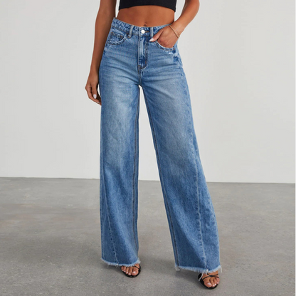 High-waisted women's jeans - Trendy and flattering